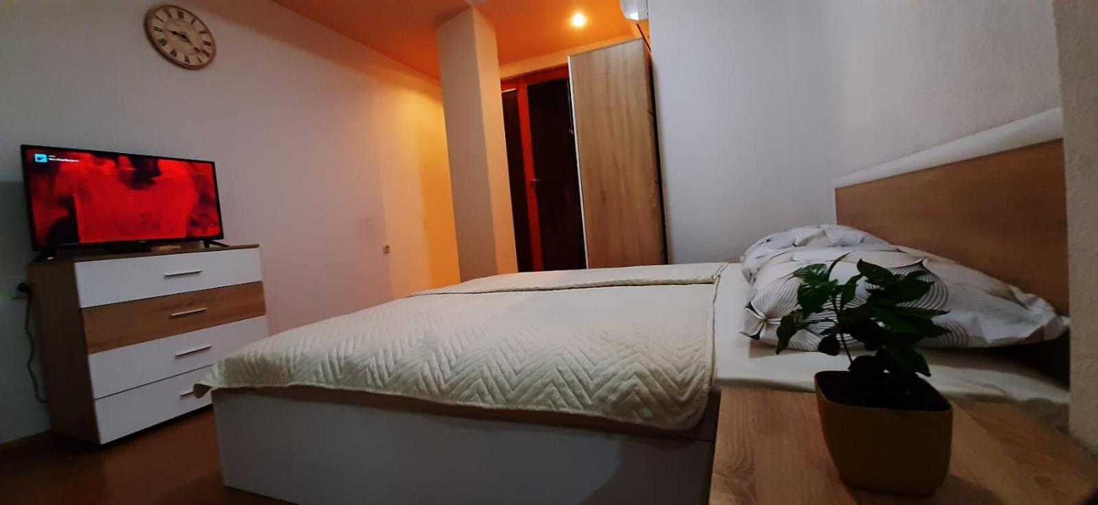 Apartment Riki 3 Near Bus Station Ohrid Quarto foto